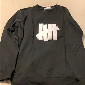 Undefeated crew neck